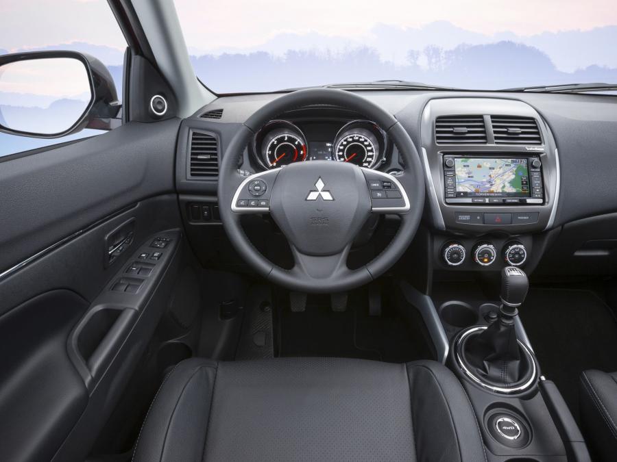  Mitsubishi ASX 2012 года  (фото 3 из 12)